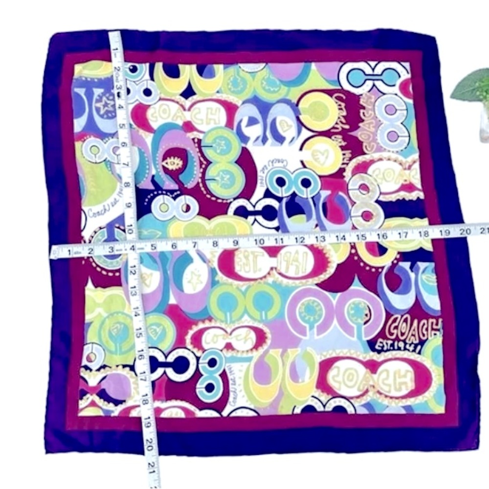 Y2K Coach Signature
Poppy Op Art Silk Scarf - Picture 3 of 3
